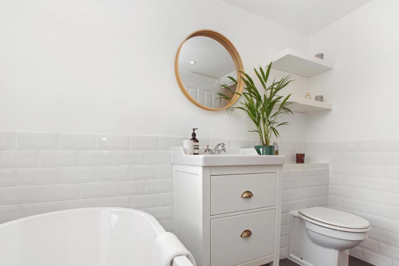 Bright, Stylish & Cosy 3-Bed Flat Near Mile End Appartement Londen Buitenkant foto