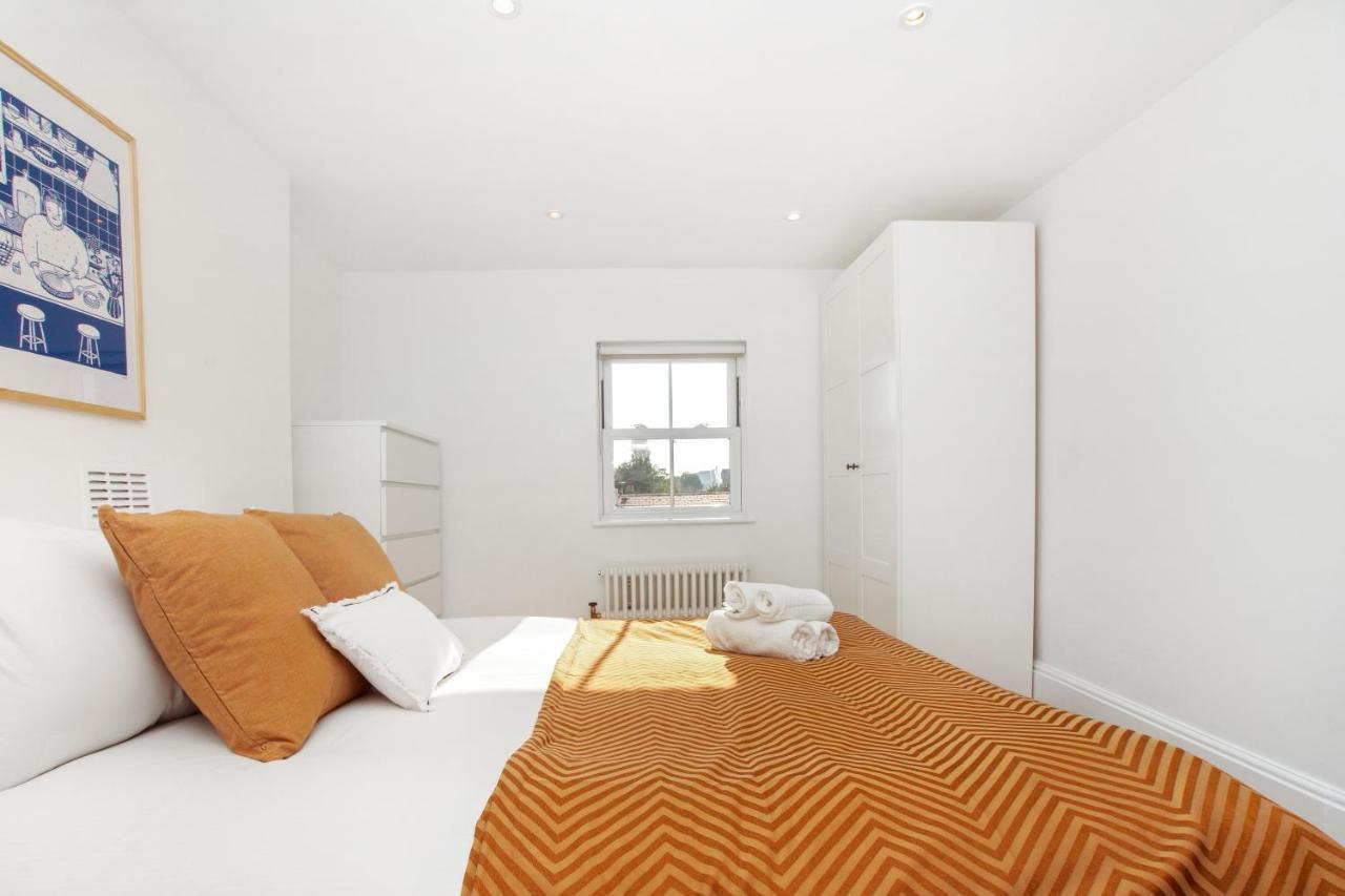 Bright, Stylish & Cosy 3-Bed Flat Near Mile End Appartement Londen Buitenkant foto